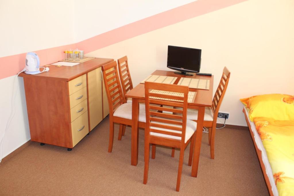 Rockhill Dacice Hotel Стая снимка